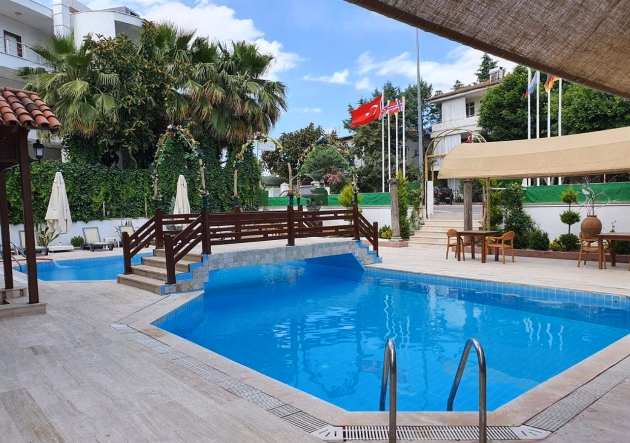 Agon Hotel