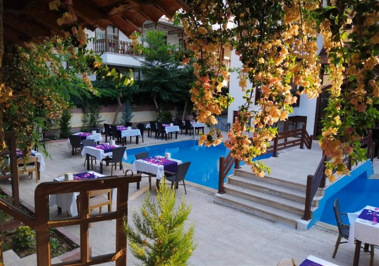 Agon Hotel