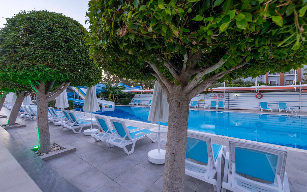 Armas Beach Hotel
