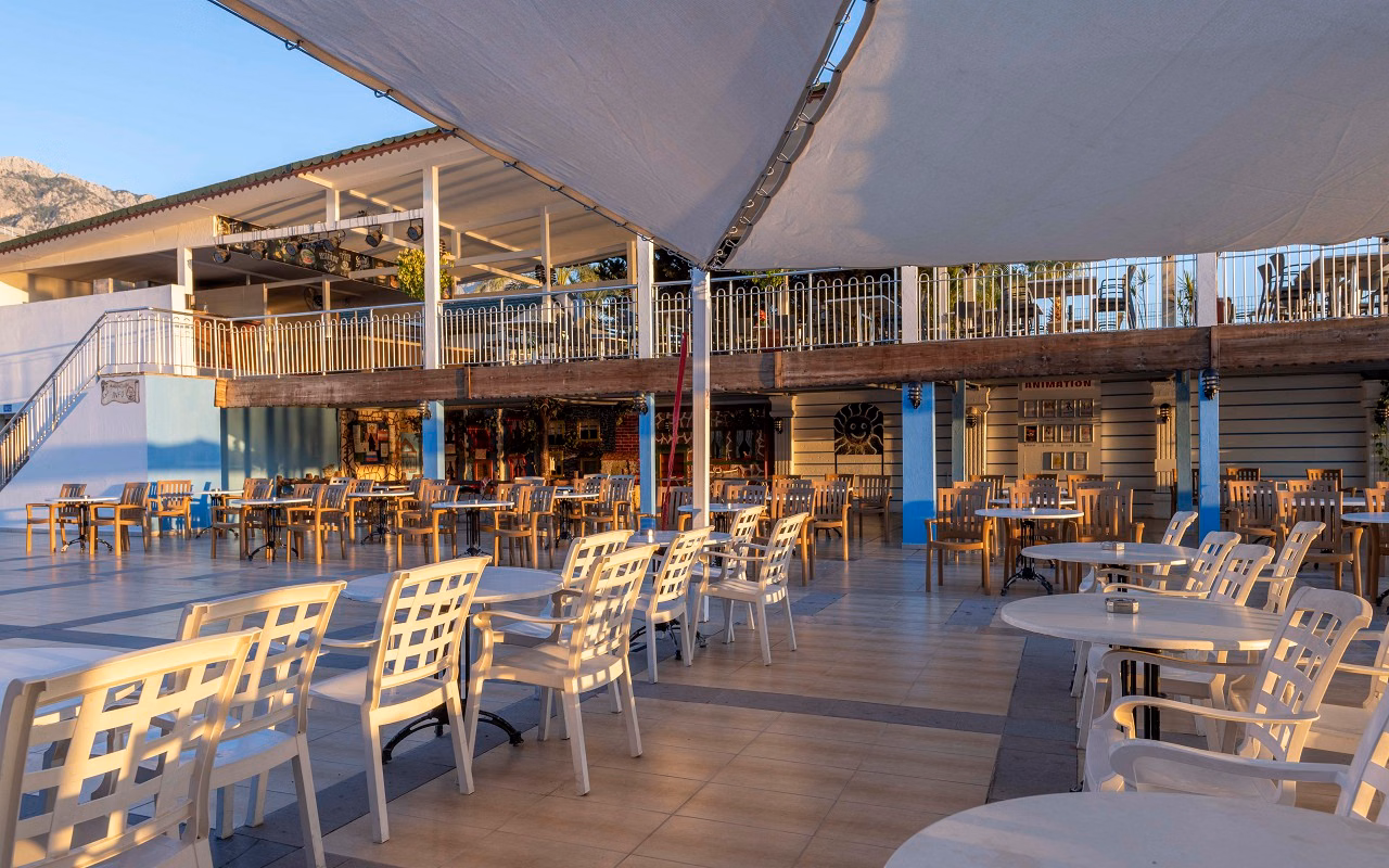 Armas Beach Hotel