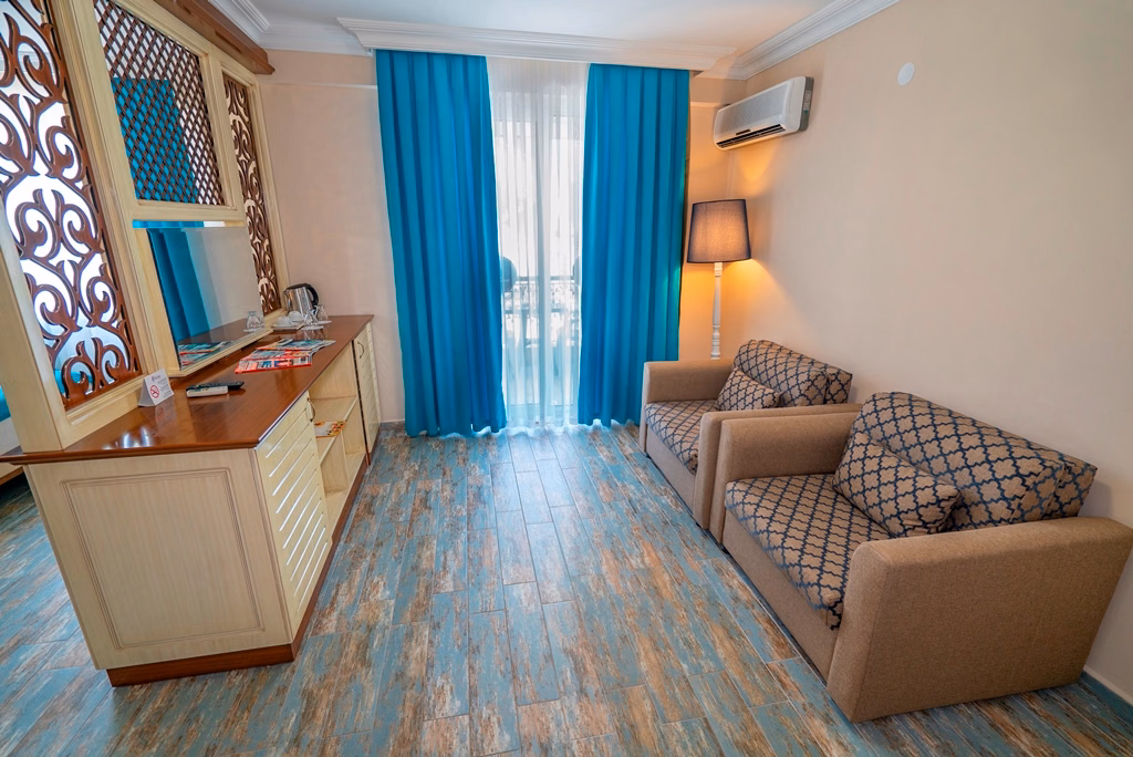 Club Big Blue Suite Hotel