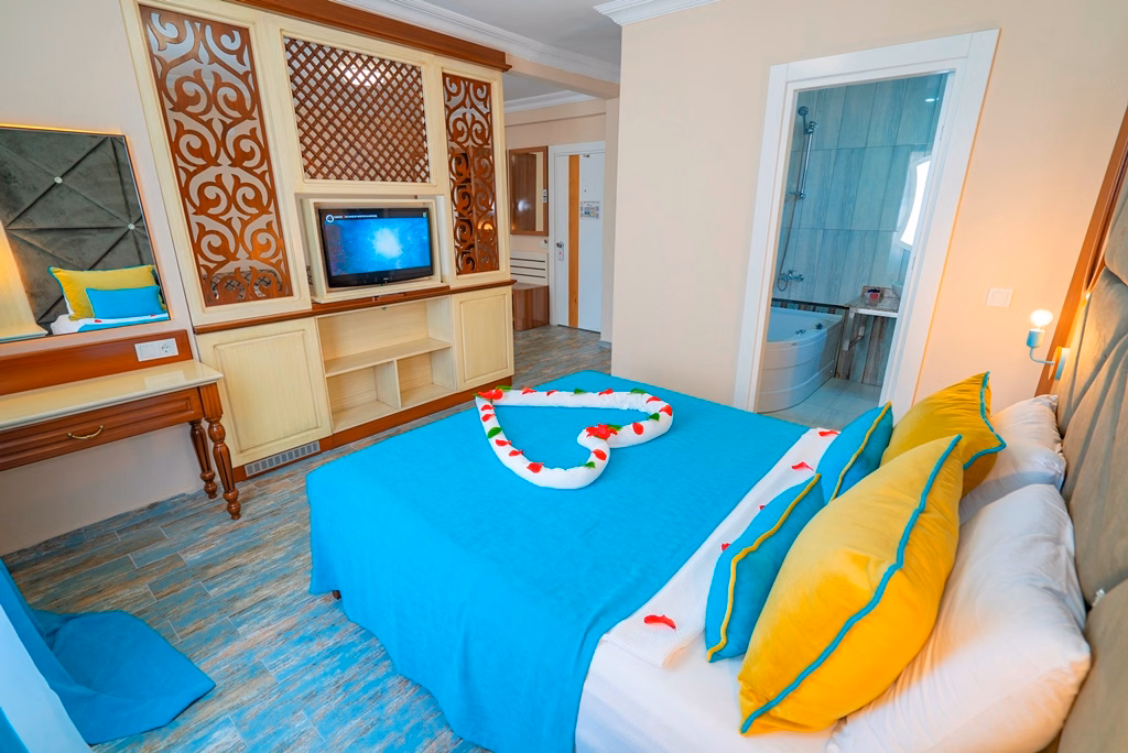 Club Big Blue Suite Hotel