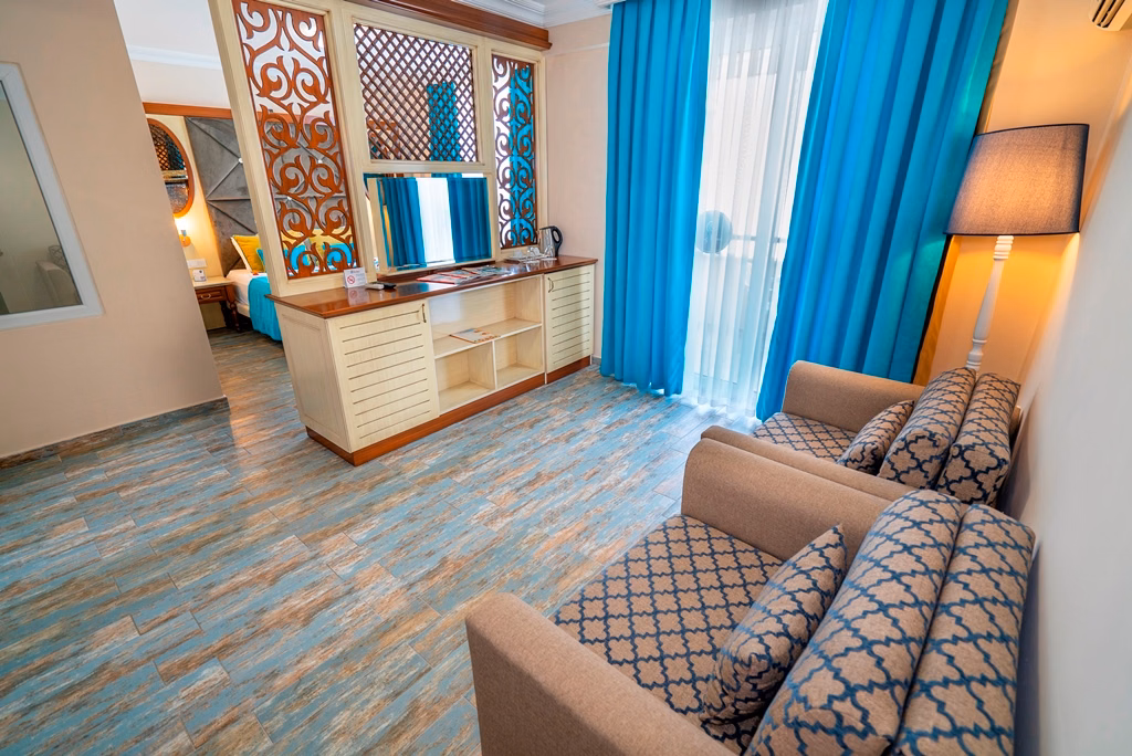 Club Big Blue Suite Hotel
