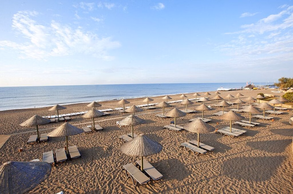 Crystal Tat Beach Golf Resort & Spa