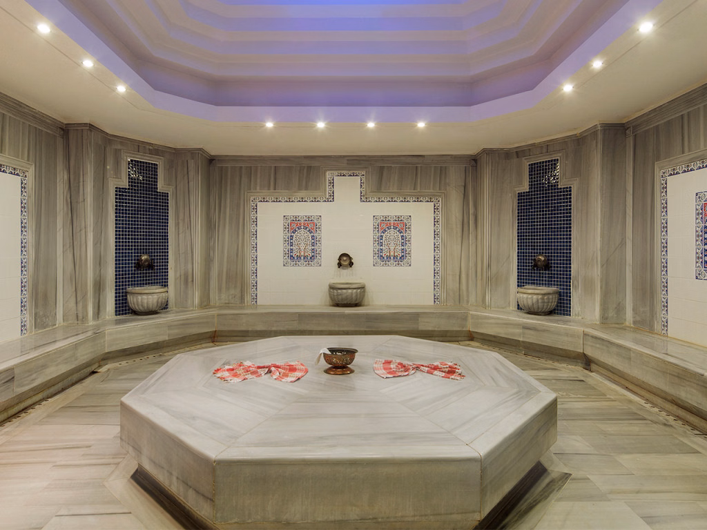 Crystal Tat Beach Golf Resort & Spa