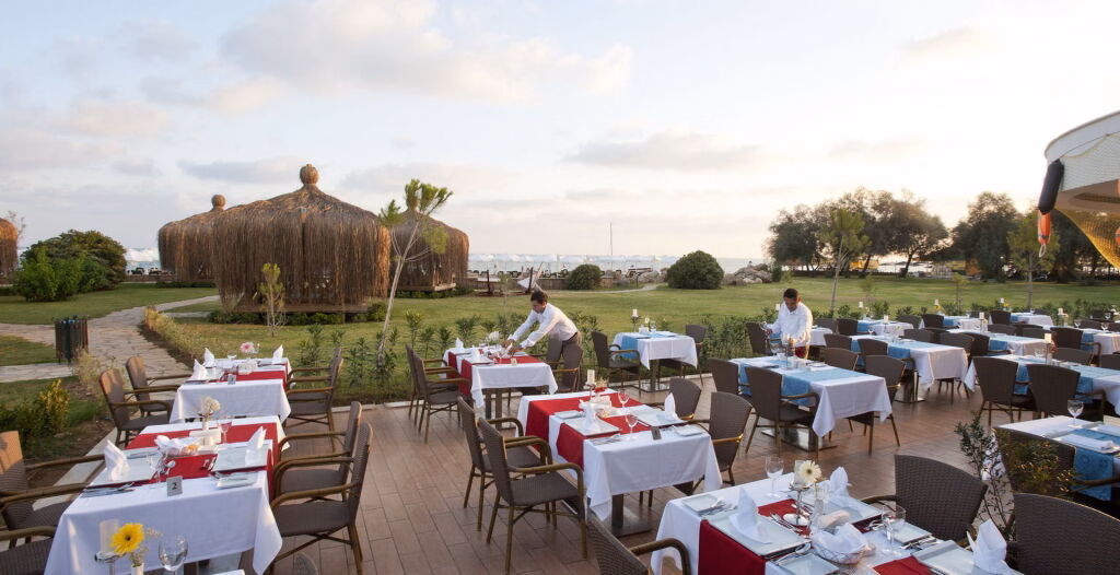 Crystal Tat Beach Golf Resort & Spa