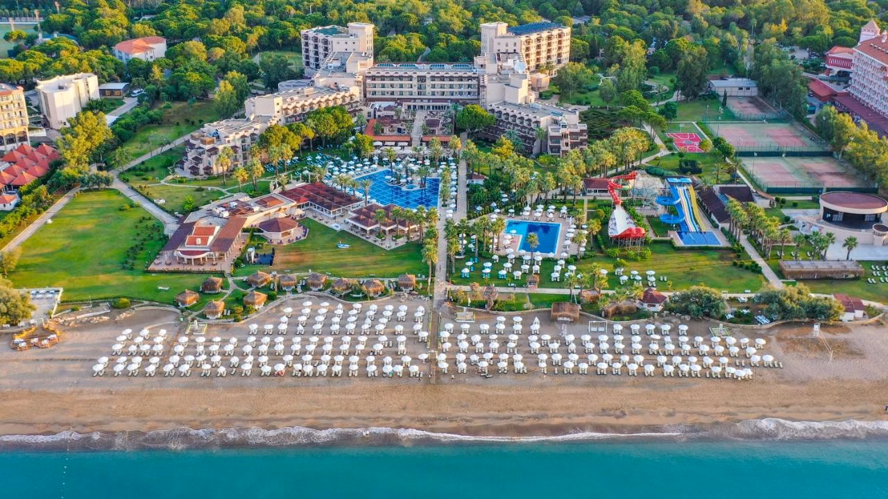 Crystal Tat Beach Golf Resort & Spa