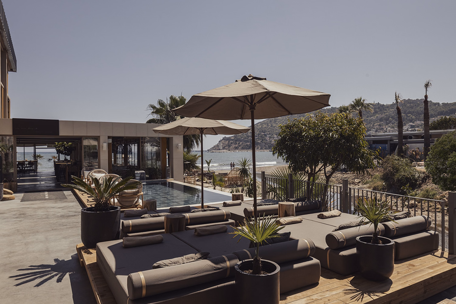 En Vie Beach Boutique