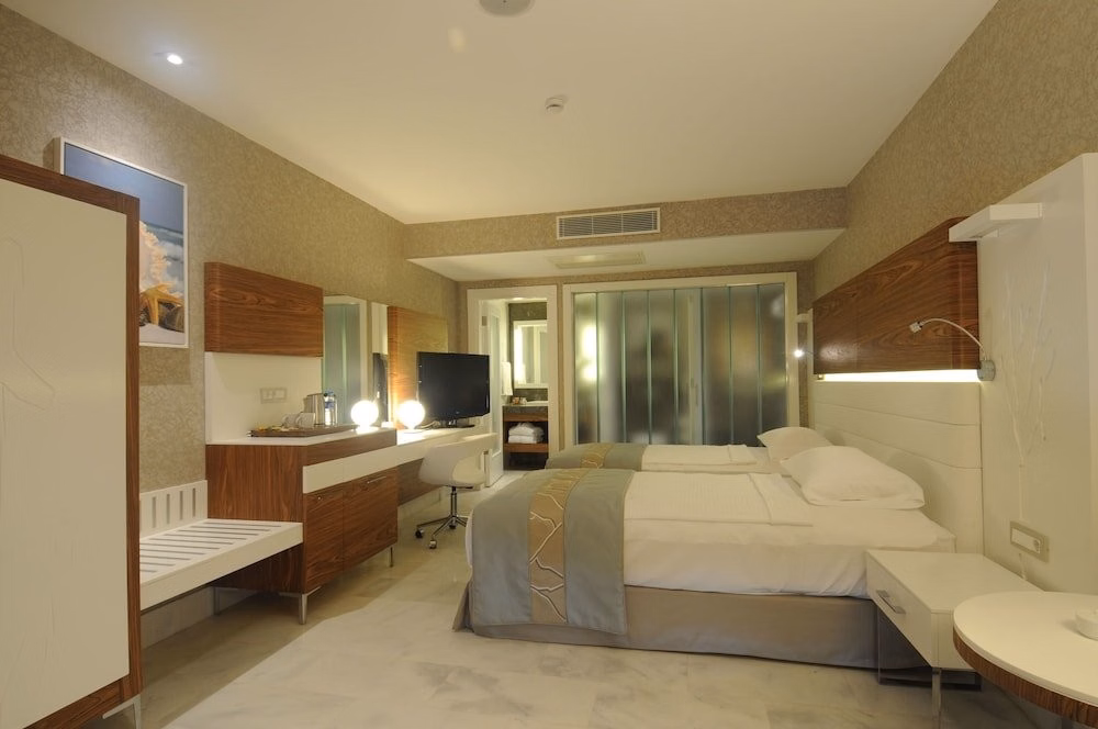 Gold Island Hotel