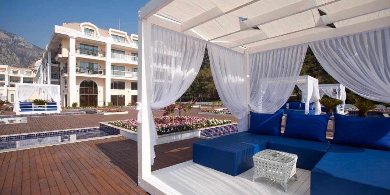 Juju Premier Palace