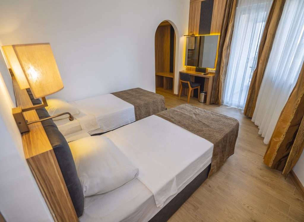 Kleopatra Celine Hotel