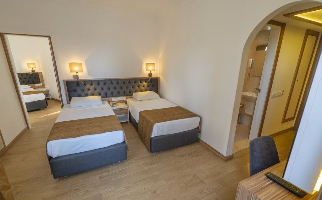 Kleopatra Celine Hotel