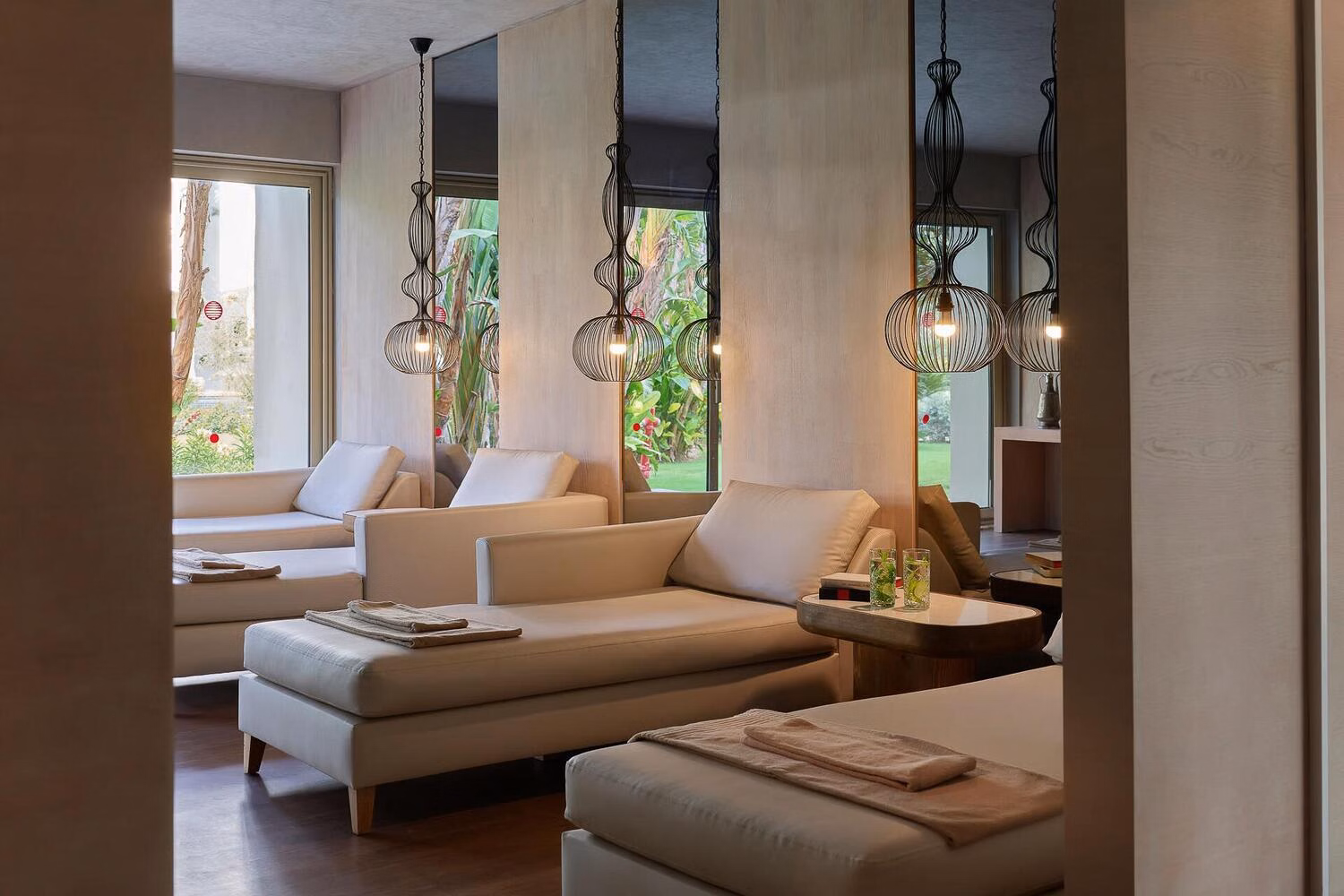 Lara Barut Collection