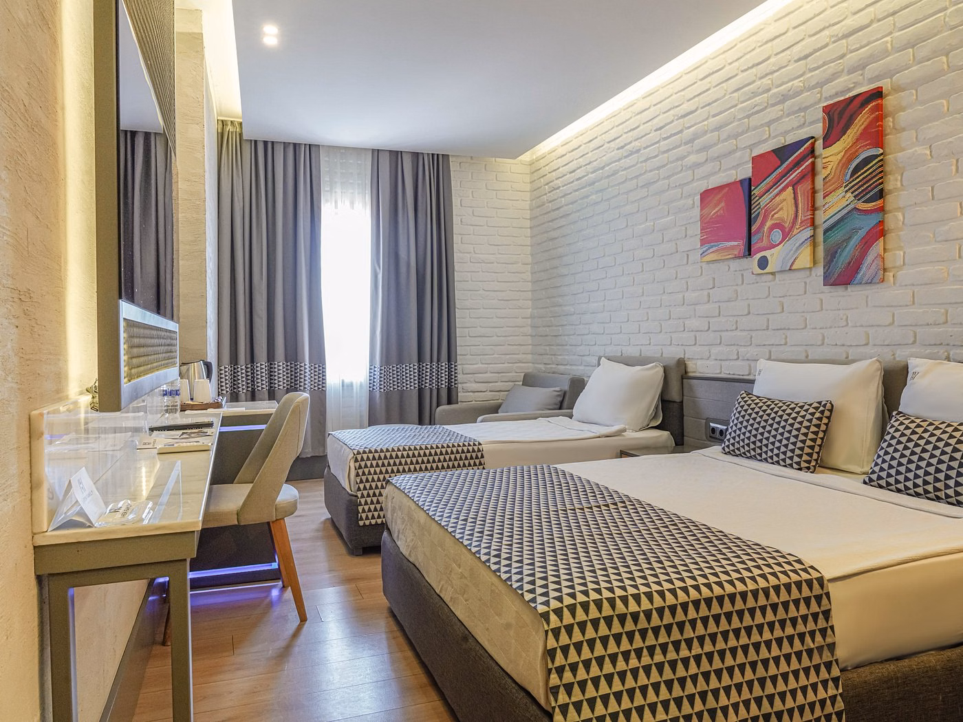 Laren Family Hotel & Spa - Boutique Hotel