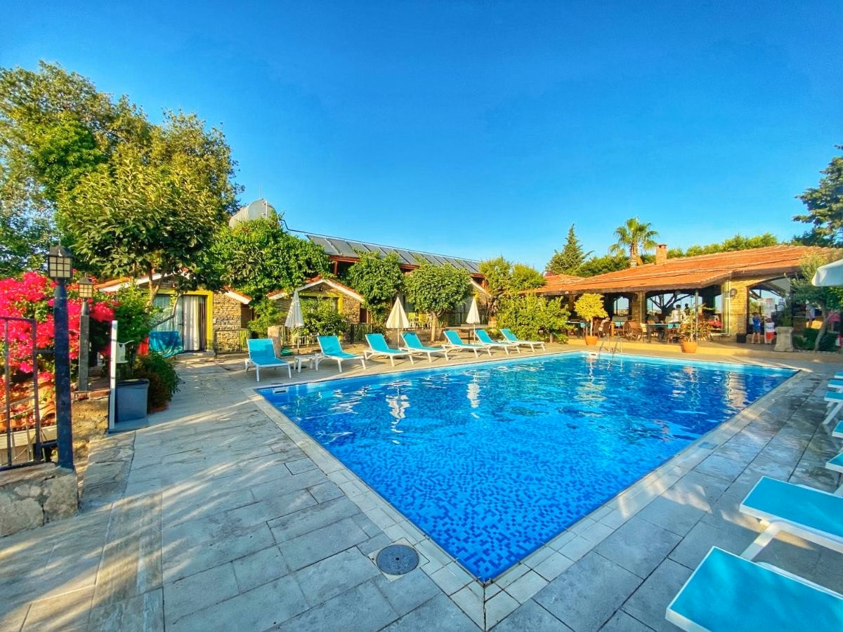 Leda Beach Hotel