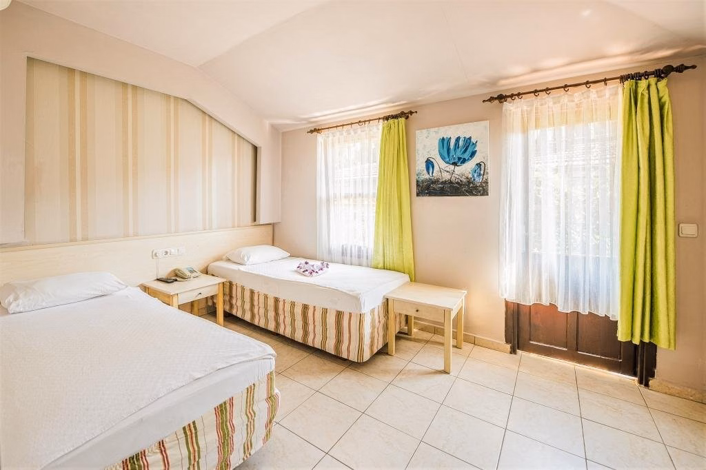 Leda Beach Hotel