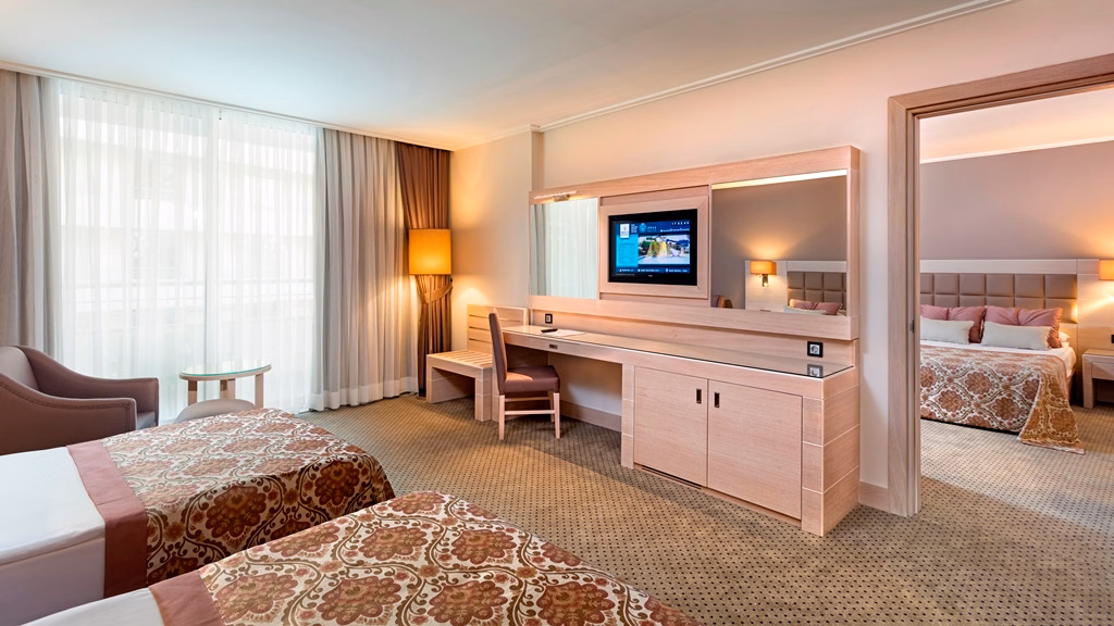 Miracle Resort