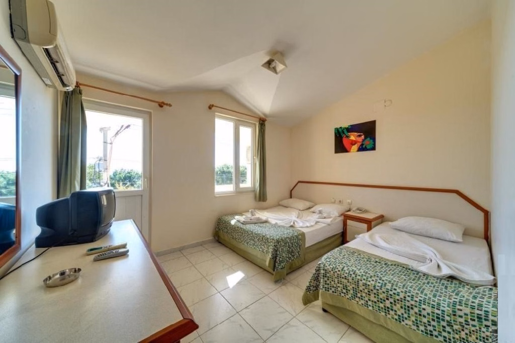More Hotel