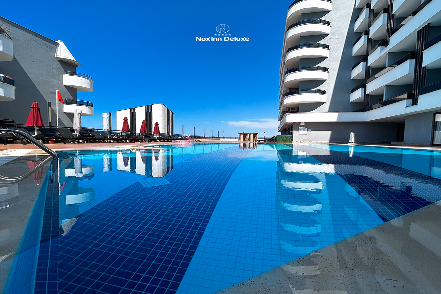 NoxInn Deluxe Hotel