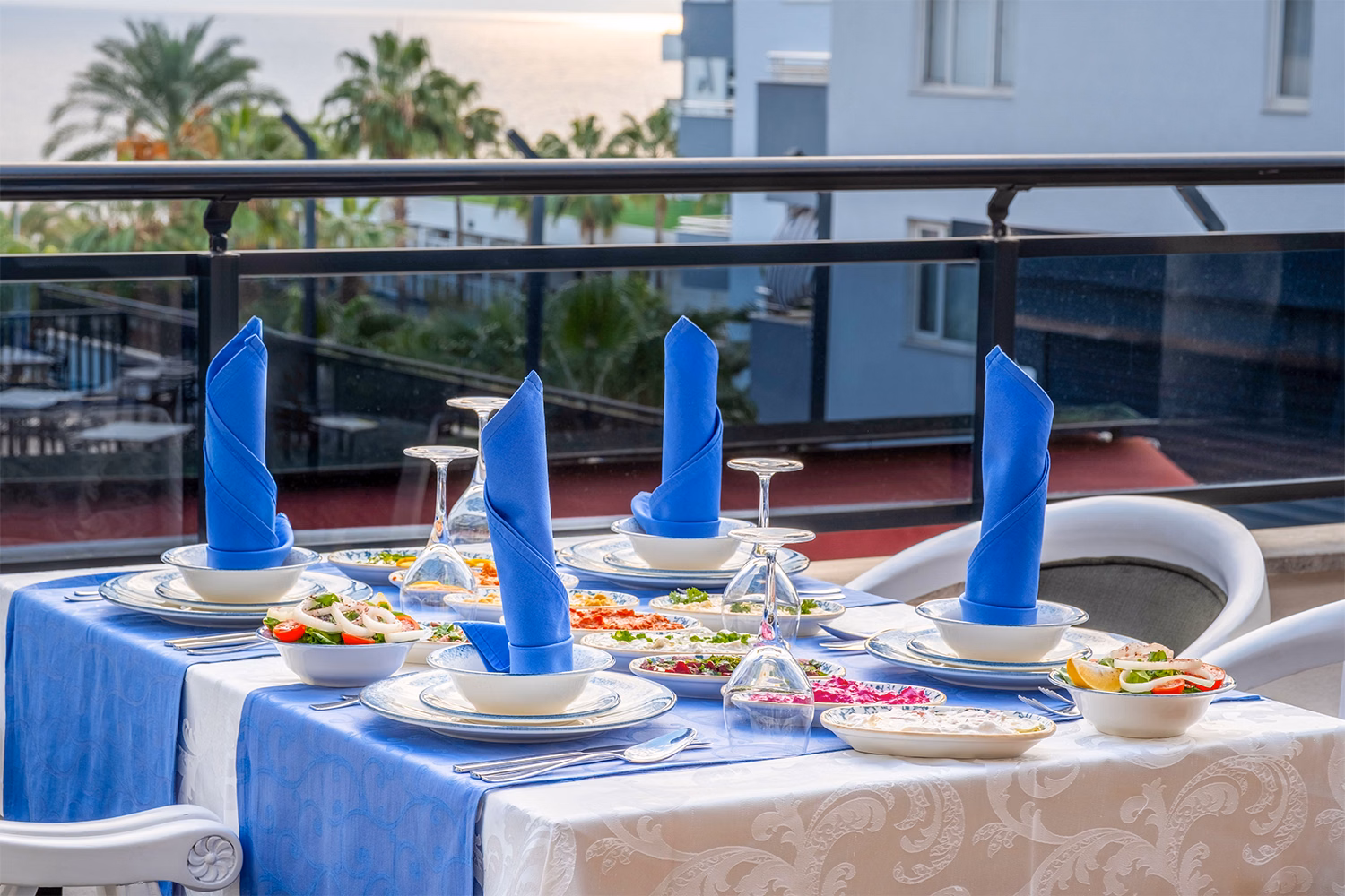 NoxInn Deluxe Hotel