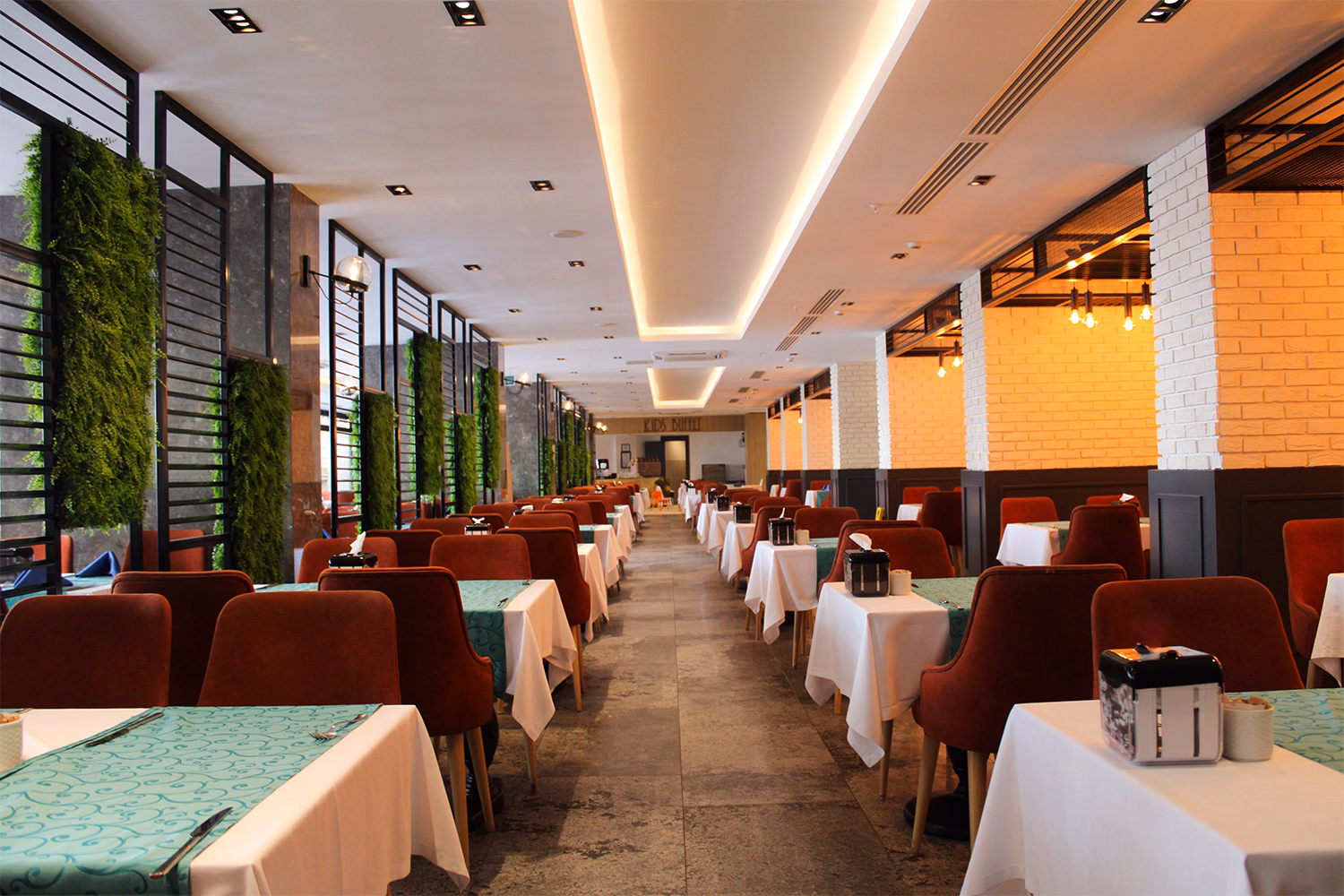 NoxInn Deluxe Hotel