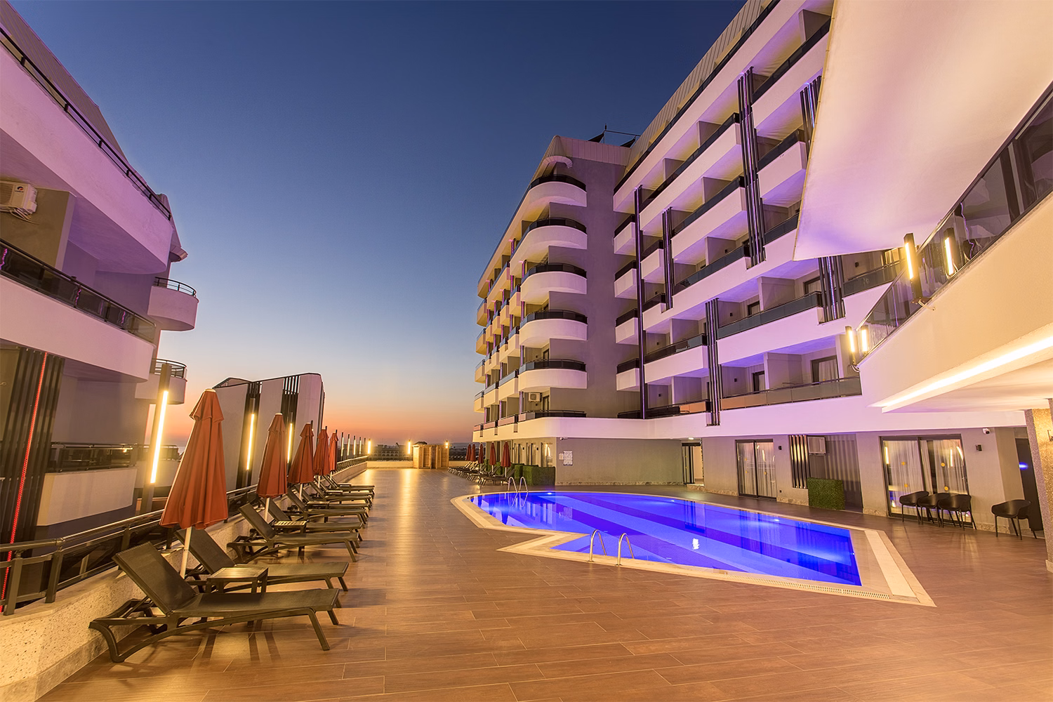 NoxInn Deluxe Hotel