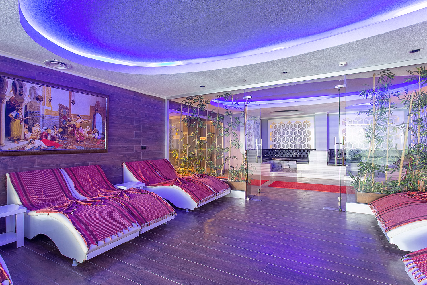 NoxInn Deluxe Hotel