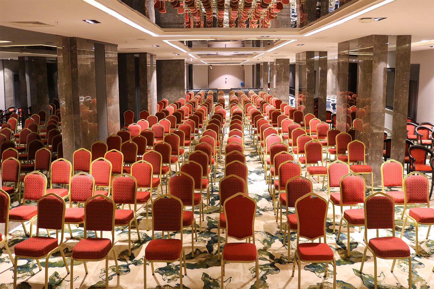 NoxInn Deluxe Hotel