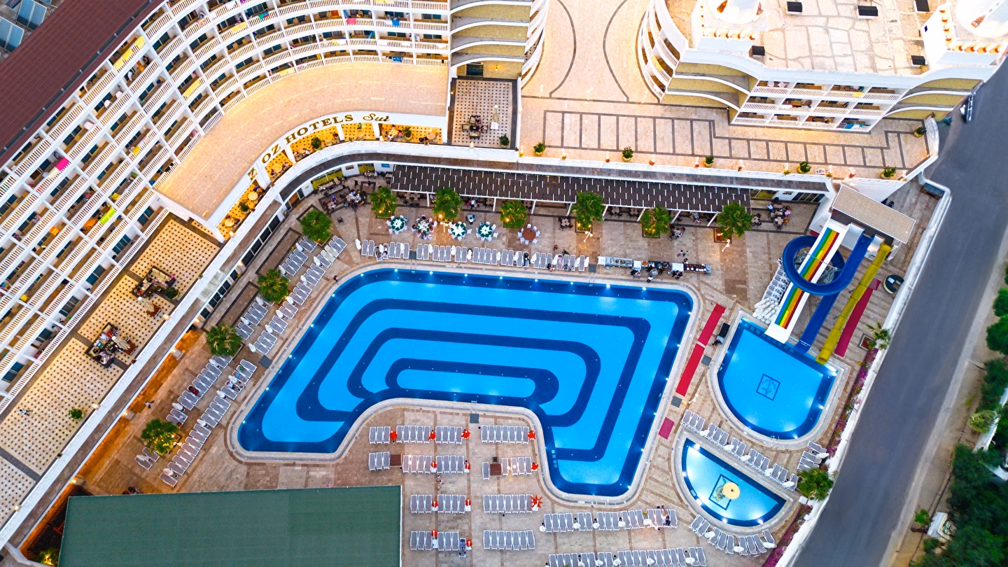Oz Hotels SUI