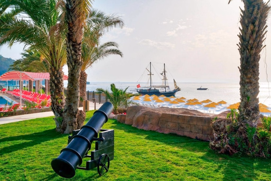 Pirate's Beach Club