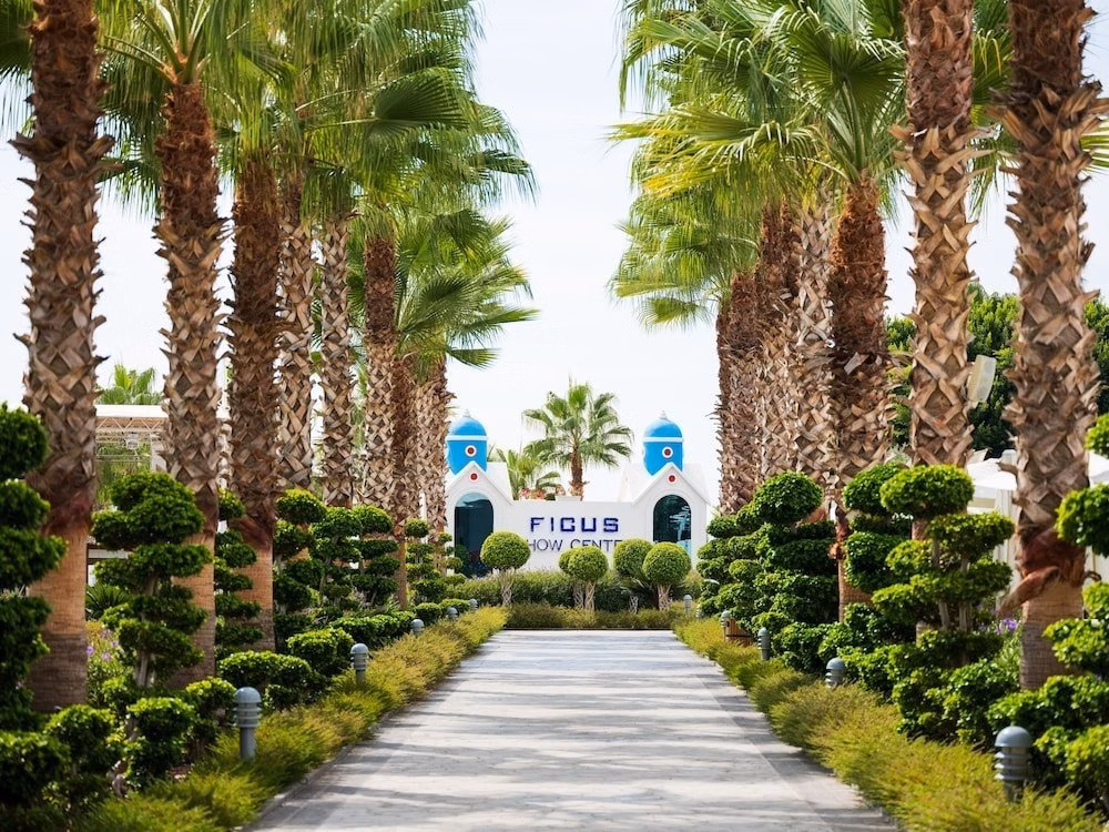 Rubi Platinum Spa Resort & Suites