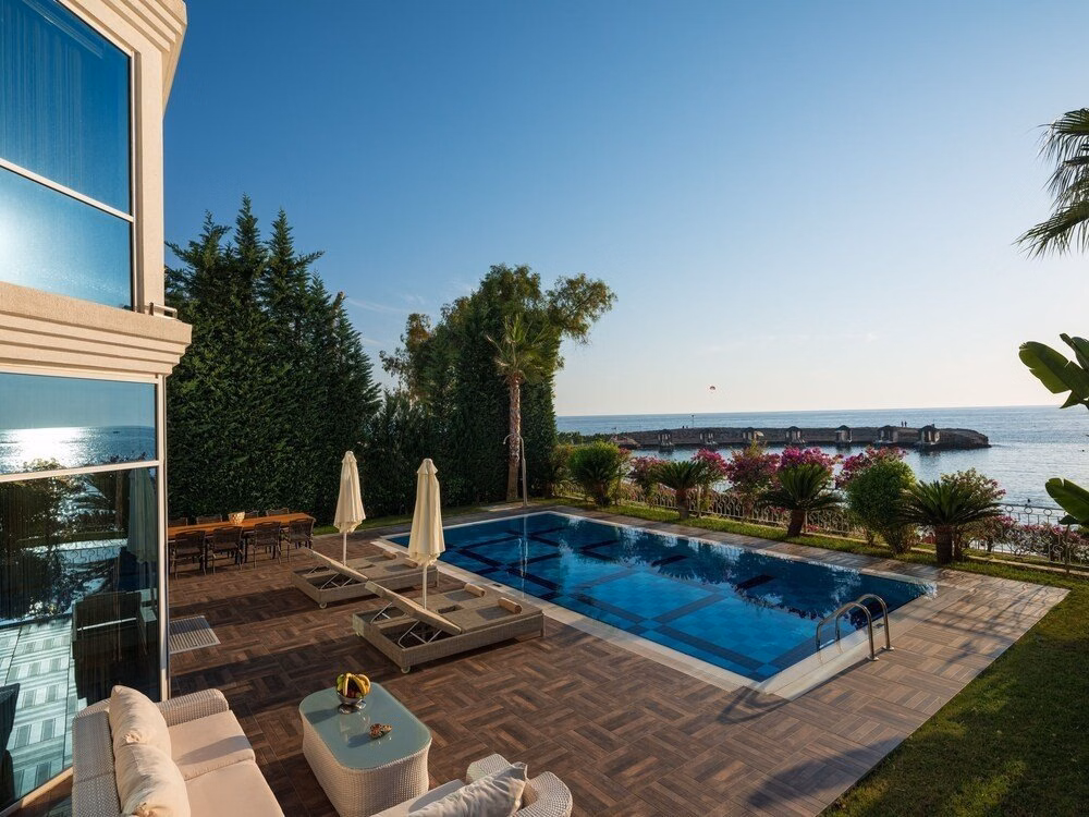 Rubi Platinum Spa Resort & Suites