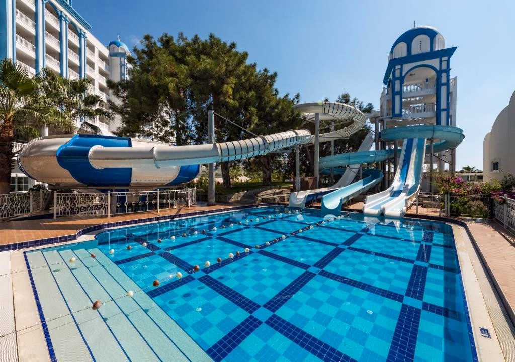 Rubi Platinum Spa Resort & Suites