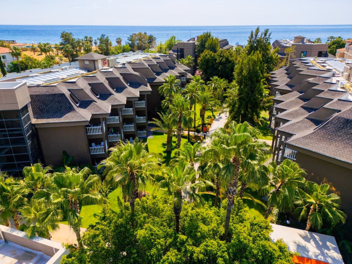 Sailor's Beach Club Hotel