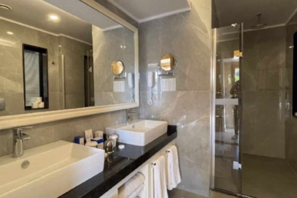 Saphir Hotel and Villas