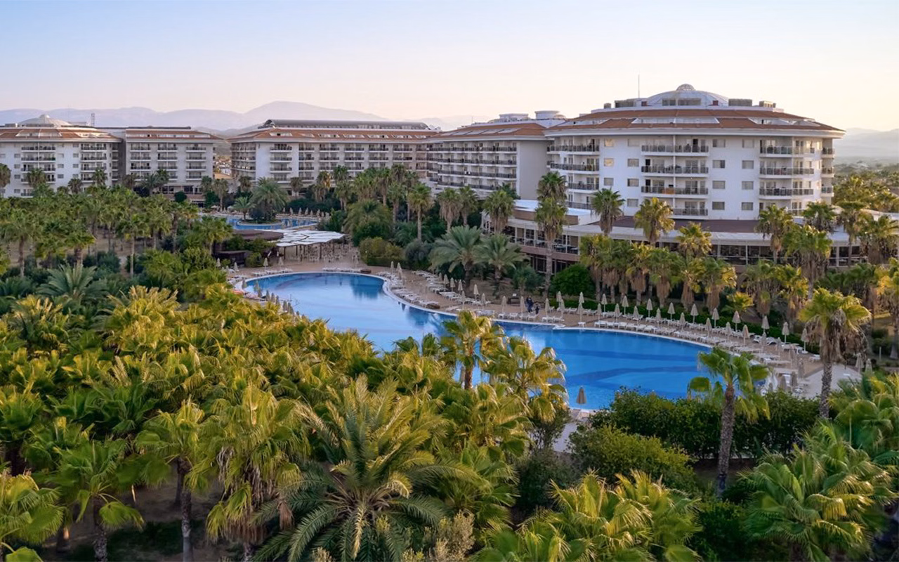 Seaden Sea World Resort & Spa