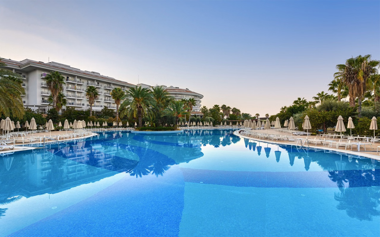 Seaden Sea World Resort & Spa