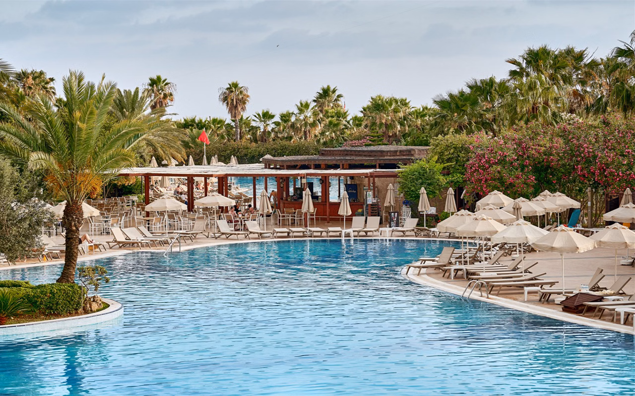 Seaden Sea World Resort & Spa