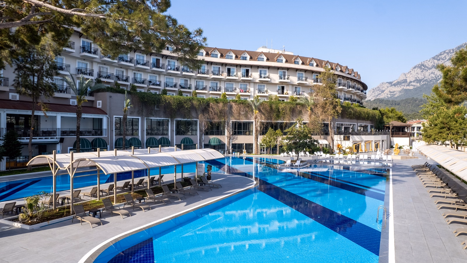 Gravel Hotels Select