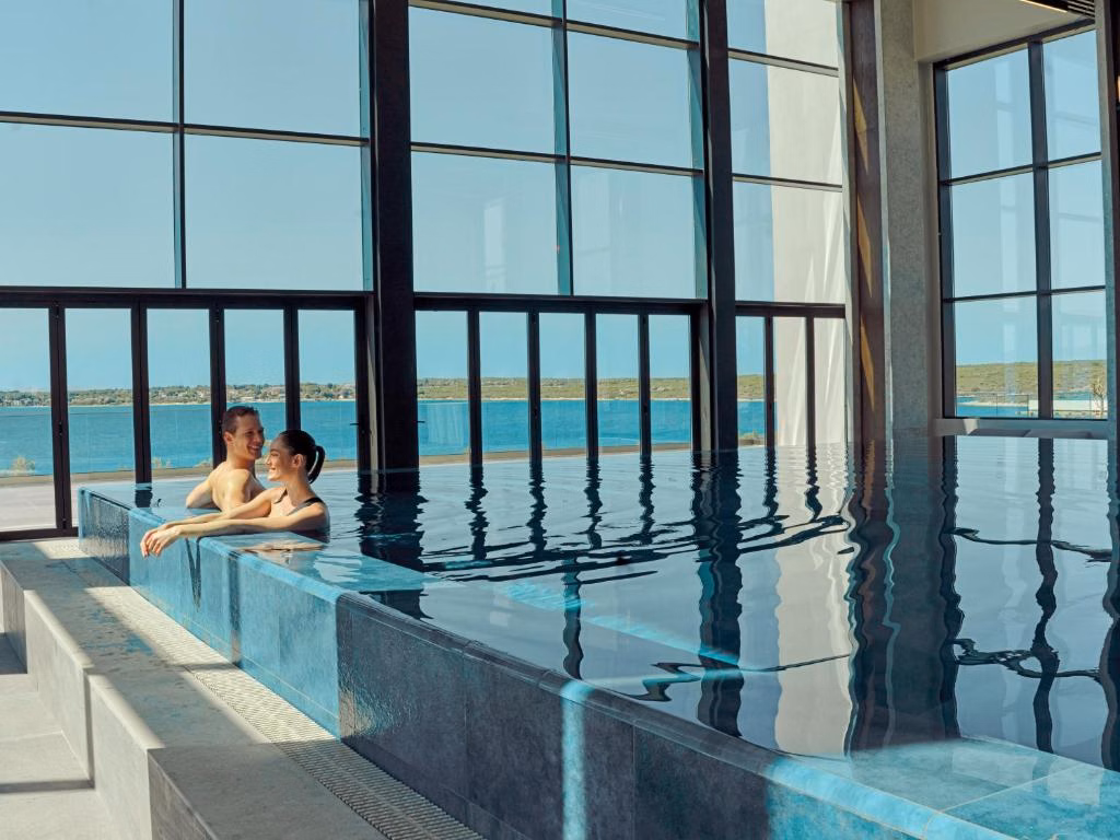 Anda Barut Collection