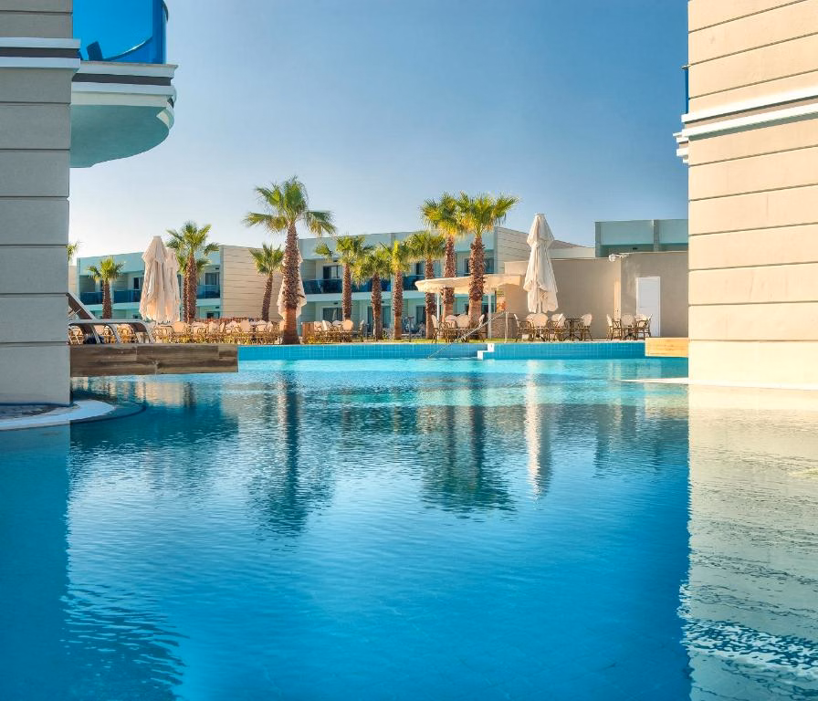 Aquasis De Luxe Resort & SPA
