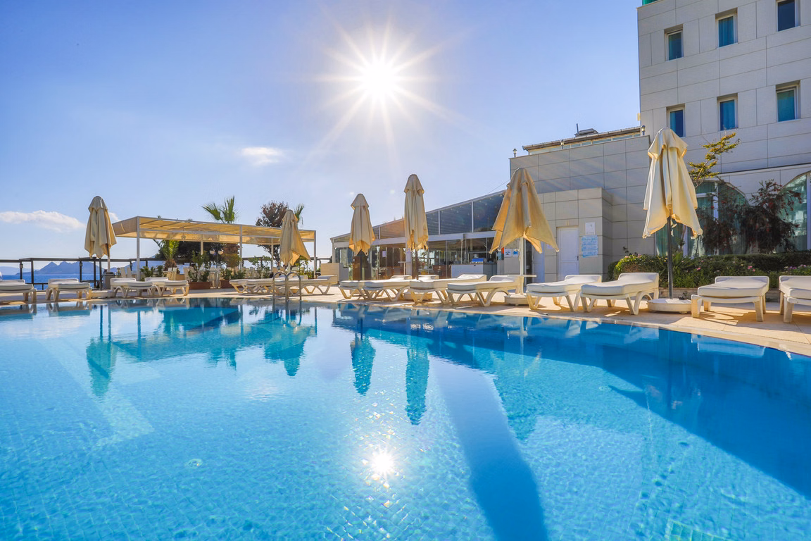 Dragut Point North Hotel