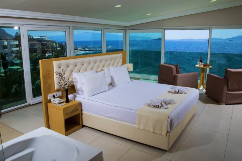 Dragut Point North Hotel