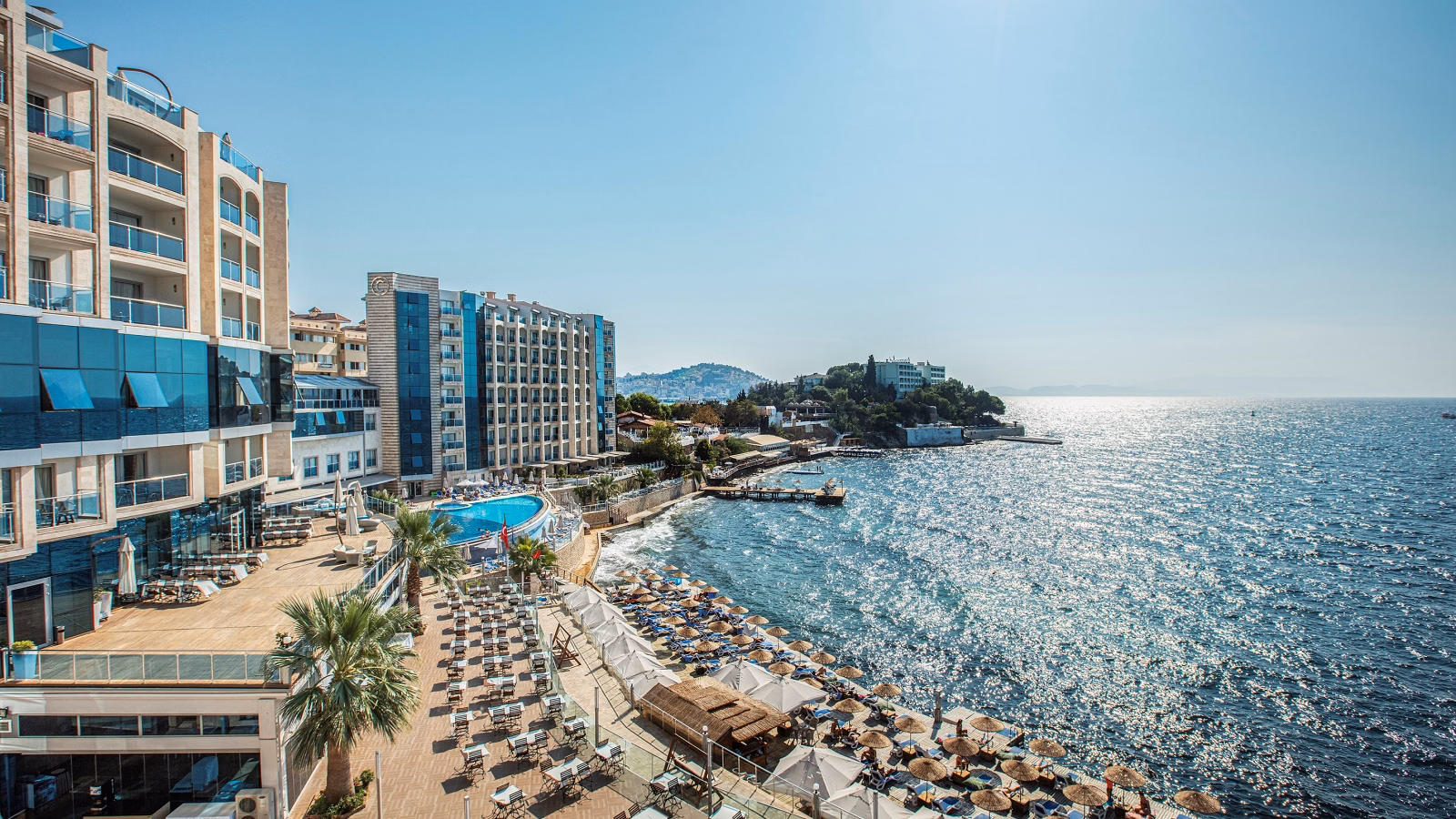 Charisma De Luxe Hotel