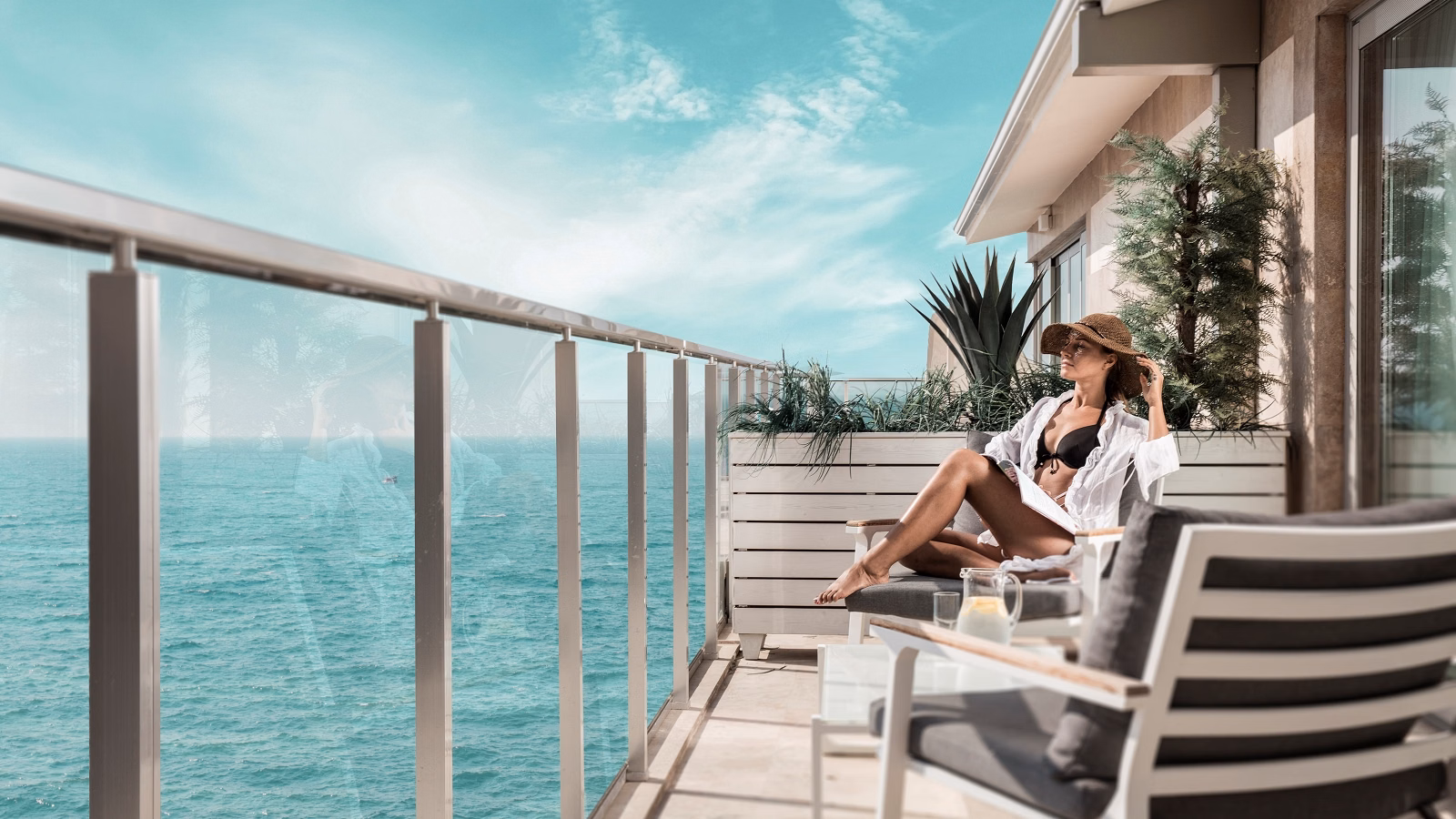 Charisma De Luxe Hotel