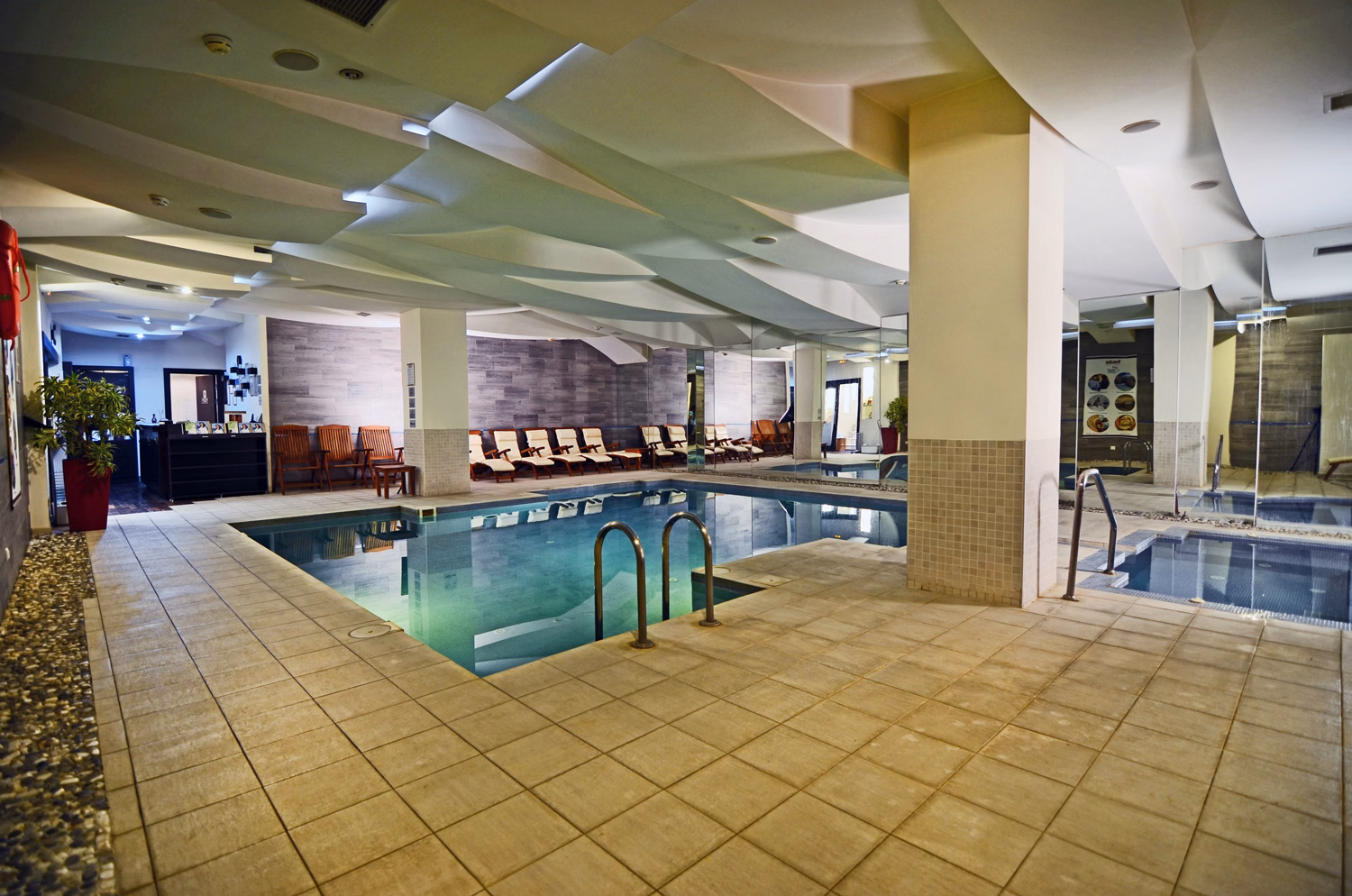 Korumar Deluxe Hotel