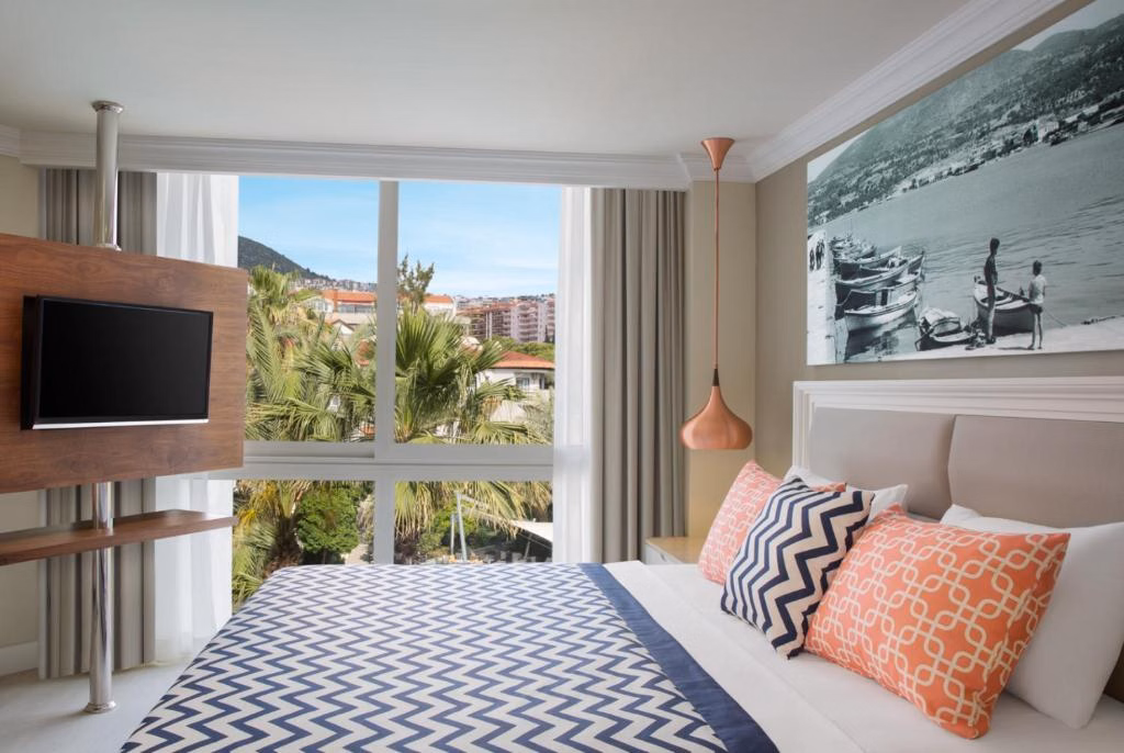 Paloma Marina Suites
