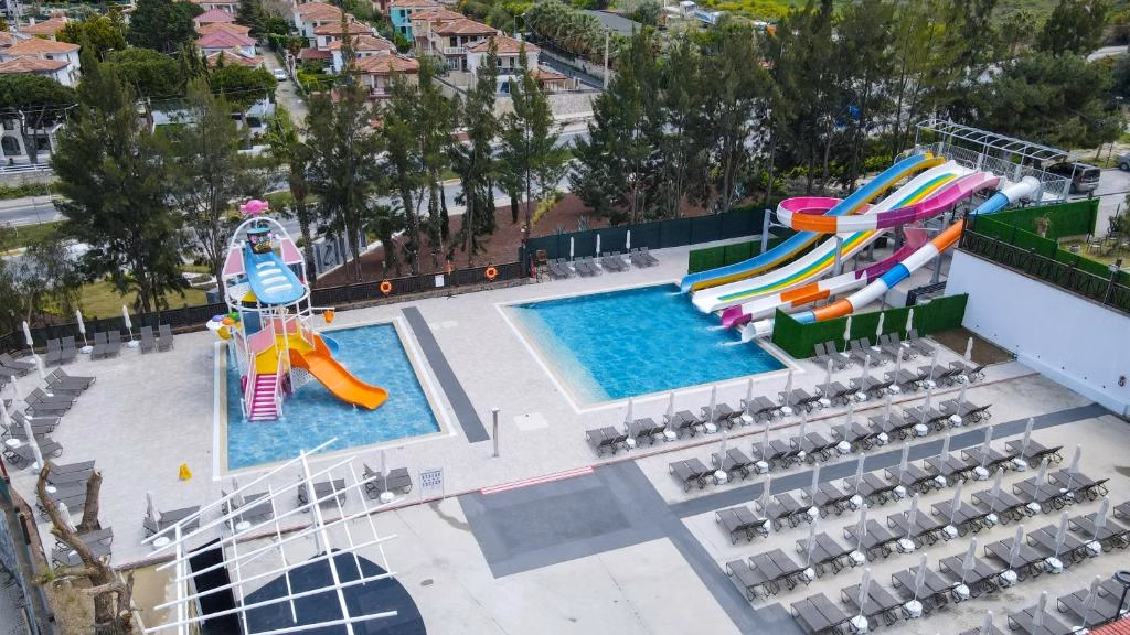 Ramada Hotel & Suites by Wyndham Kusadasi