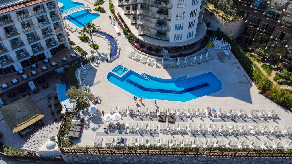 Ramada Hotel & Suites by Wyndham Kusadasi