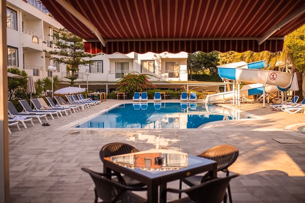 Akalia Suite Hotel & Spa